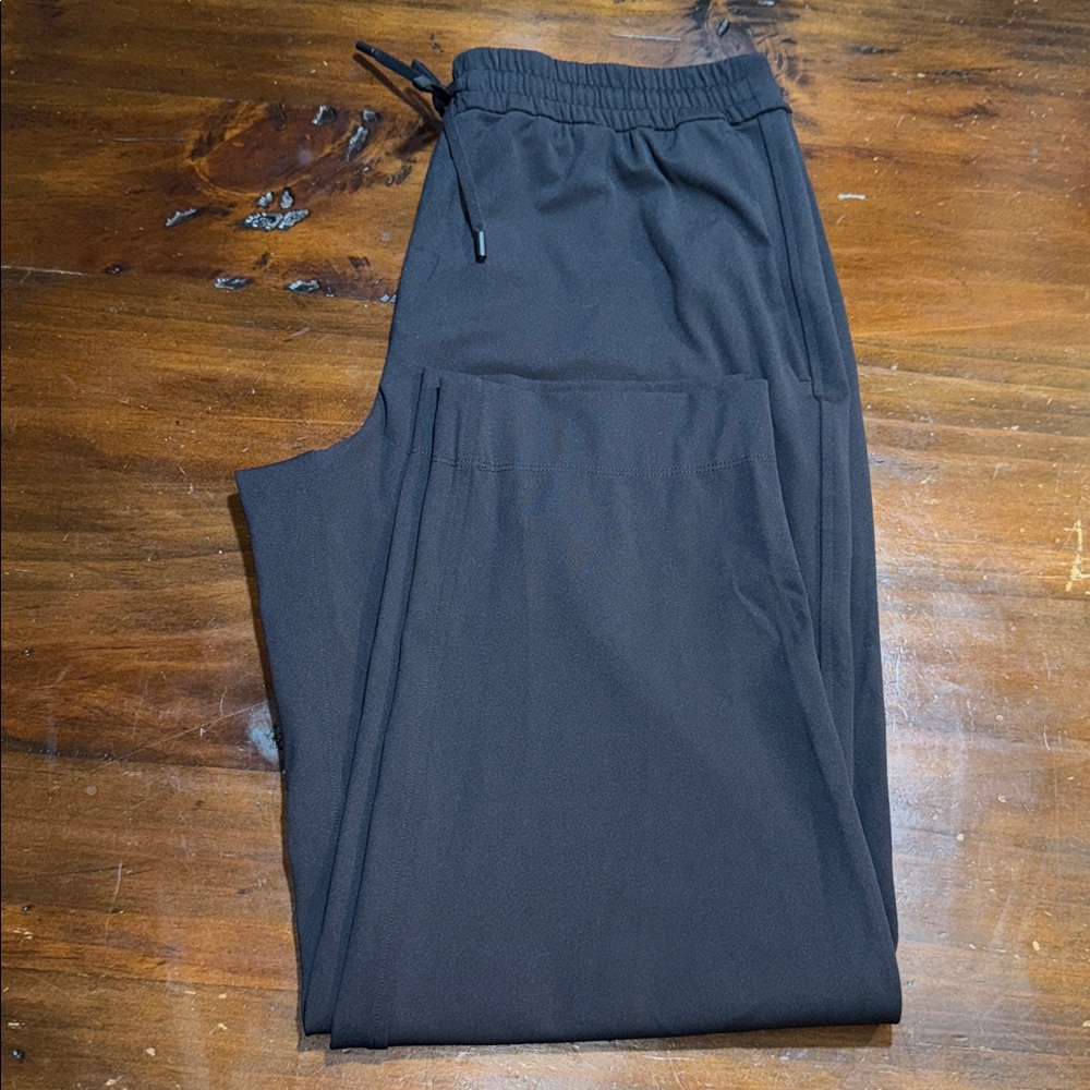 NEW LULULEMON HIGH WAISTED BLACK PANTS🖤